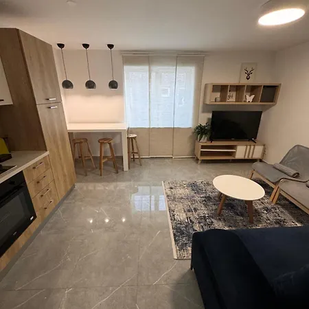 Apartmani Lily Zagreb Exterior photo